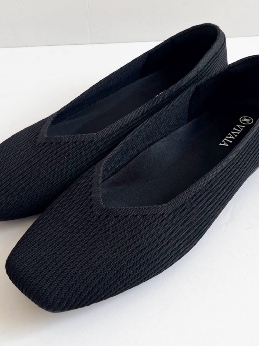 Vivaia Black Knit Square-Toe Slip-On Flats